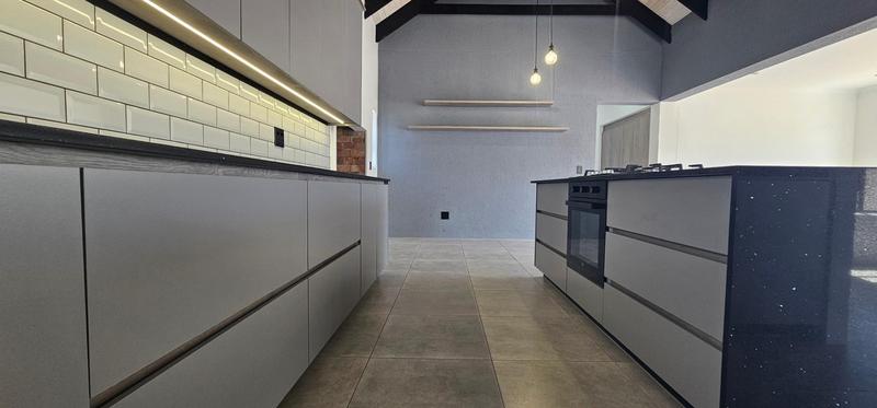 3 Bedroom Property for Sale in Country Club Western Cape